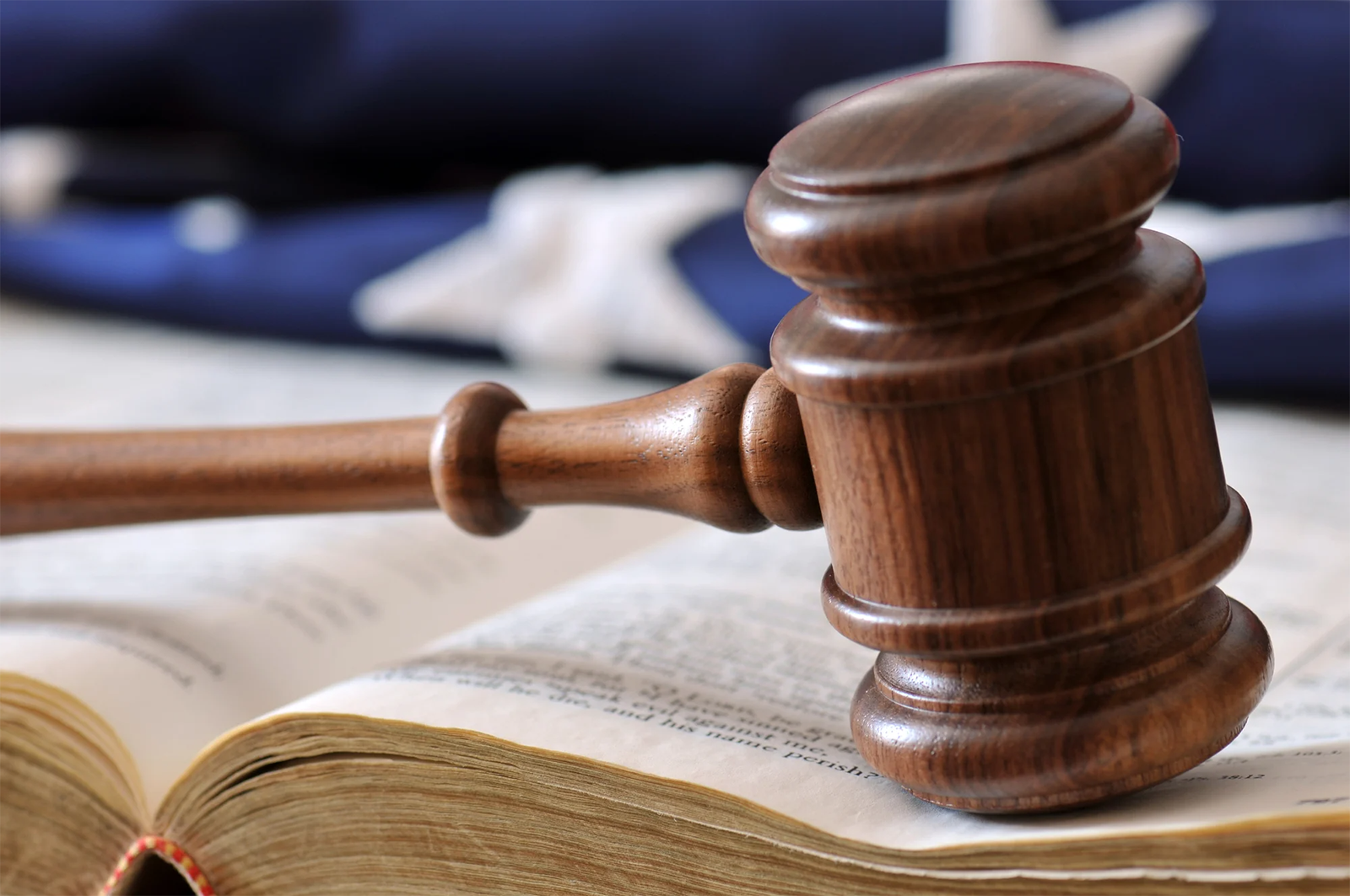 Gavel_2c_20book_2c_20and_20flag_20background Gavel_2c_20book_2c_20and_20flag_20background