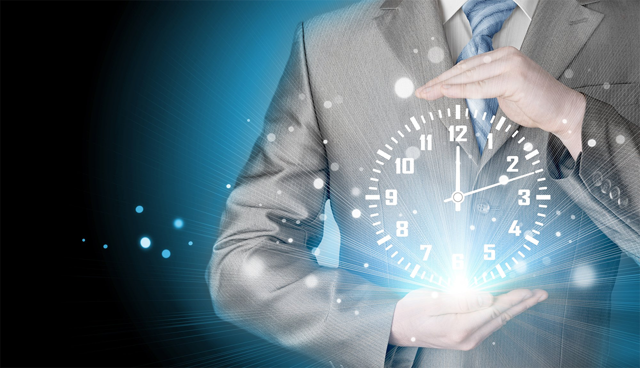 Businessman_20holding_20clock Businessman_20holding_20clock